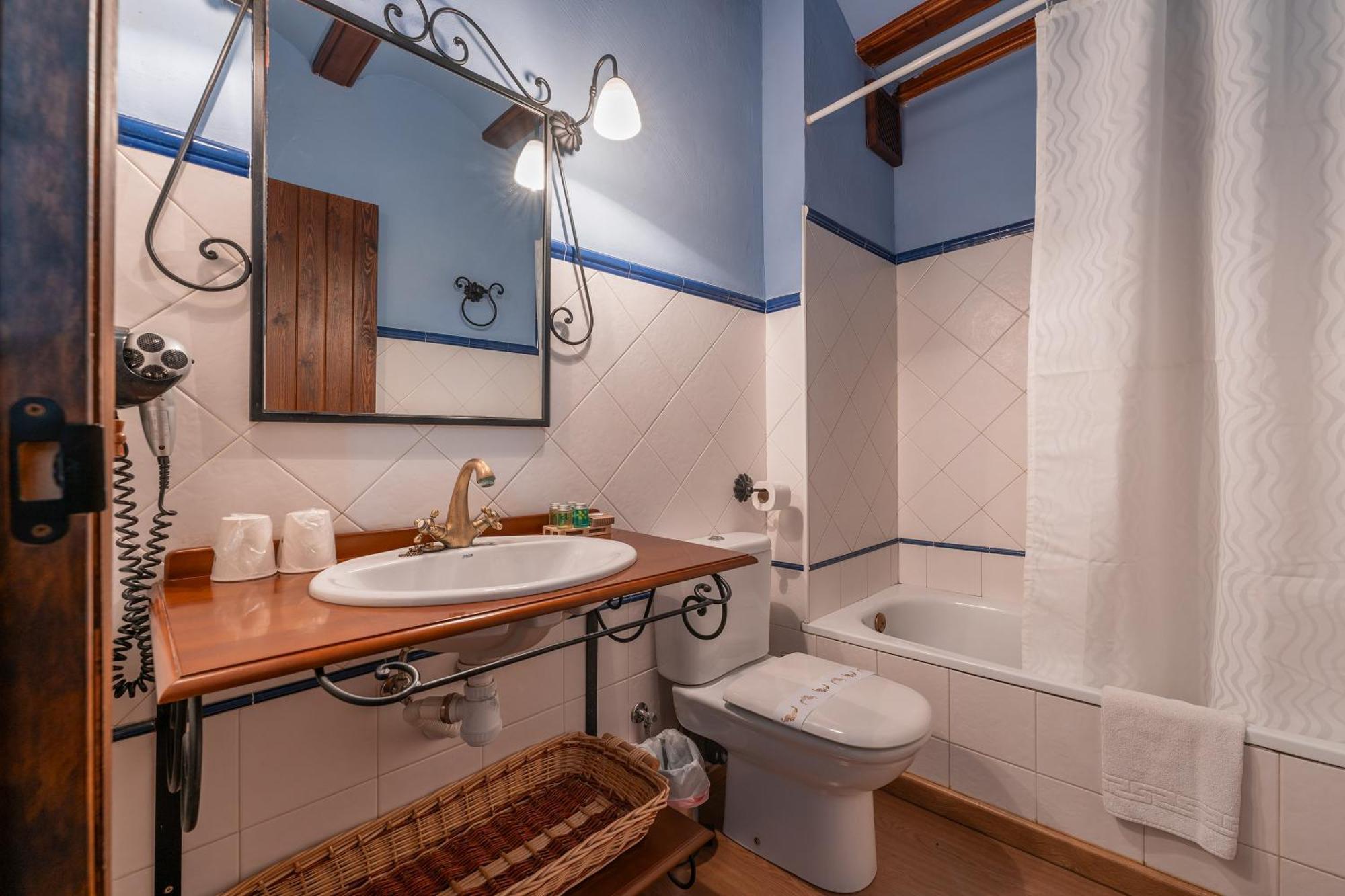 Hotel - Restaurante Prado Del Navazo Albarracín エクステリア 写真