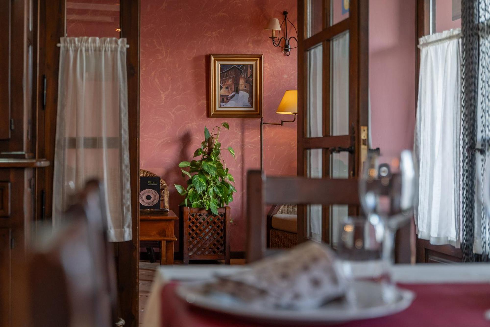 Hotel - Restaurante Prado Del Navazo Albarracín エクステリア 写真